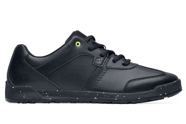 Shoes for crews slip and oil store resistant patented